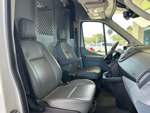 Used 2019 Ford Transit 250 130 Medium Roof RWD image 4