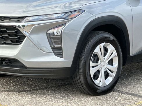Certified 2024 Chevrolet Trax LS image 7