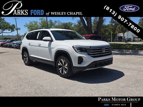 Used 2025 Volkswagen Atlas SE image 1