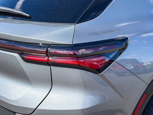 Used 2026 Chevrolet Equinox EV LT image 8