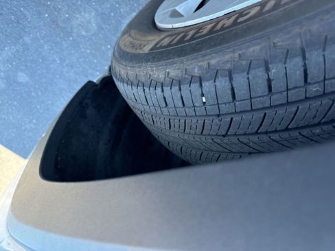 Used 2019 Toyota RAV4 LE image 7