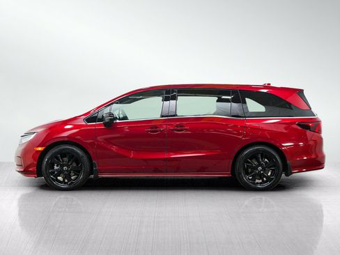 Used 2024 Honda Odyssey Sport image 2