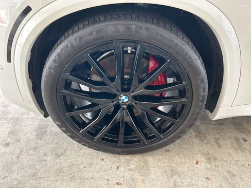 Used 2024 BMW X5 sDrive40i w/ M Sport Package image 15