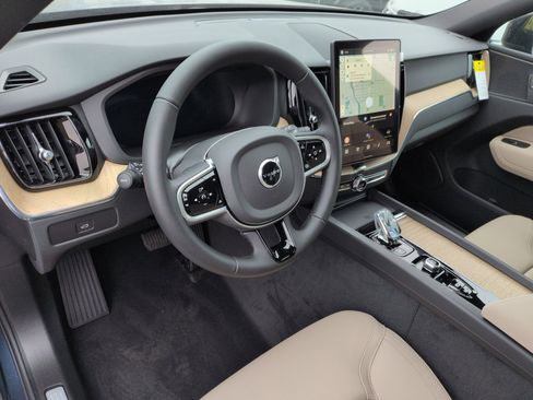 New 2026 Volvo XC60 B5 Core AWD/4WD image 10