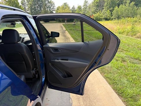Used 2023 Chevrolet Equinox RS w/ RS Leather Package FWD image 41