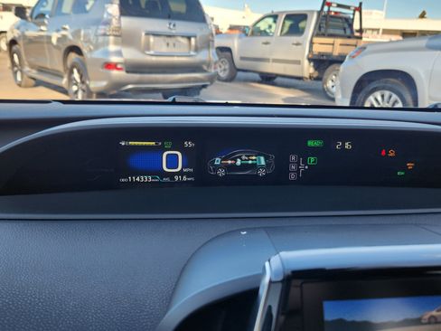 Used 2017 Toyota Prius Prime Advanced image 8