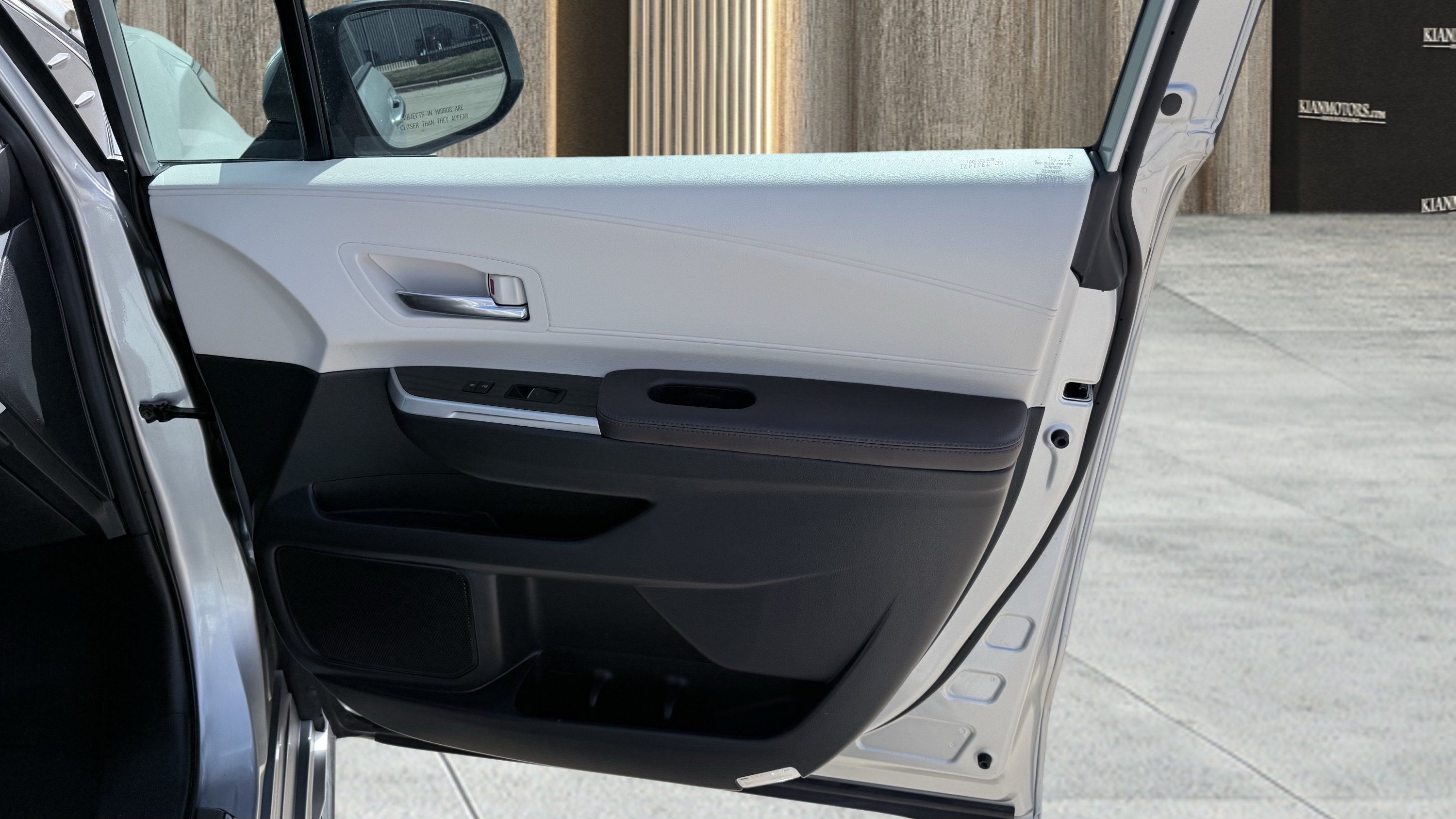 Used 2022 Toyota Sienna Platinum FWD image 41