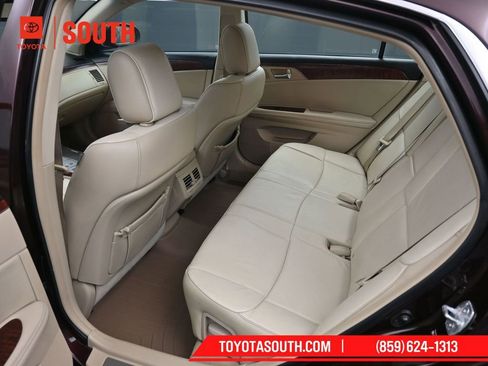 Used 2012 Toyota Avalon Limited image 10