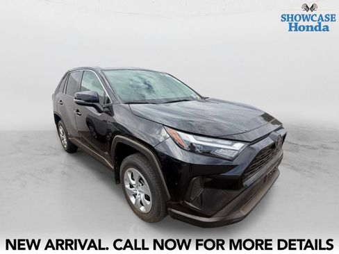 Used 2024 Toyota RAV4 LE FWD image 6