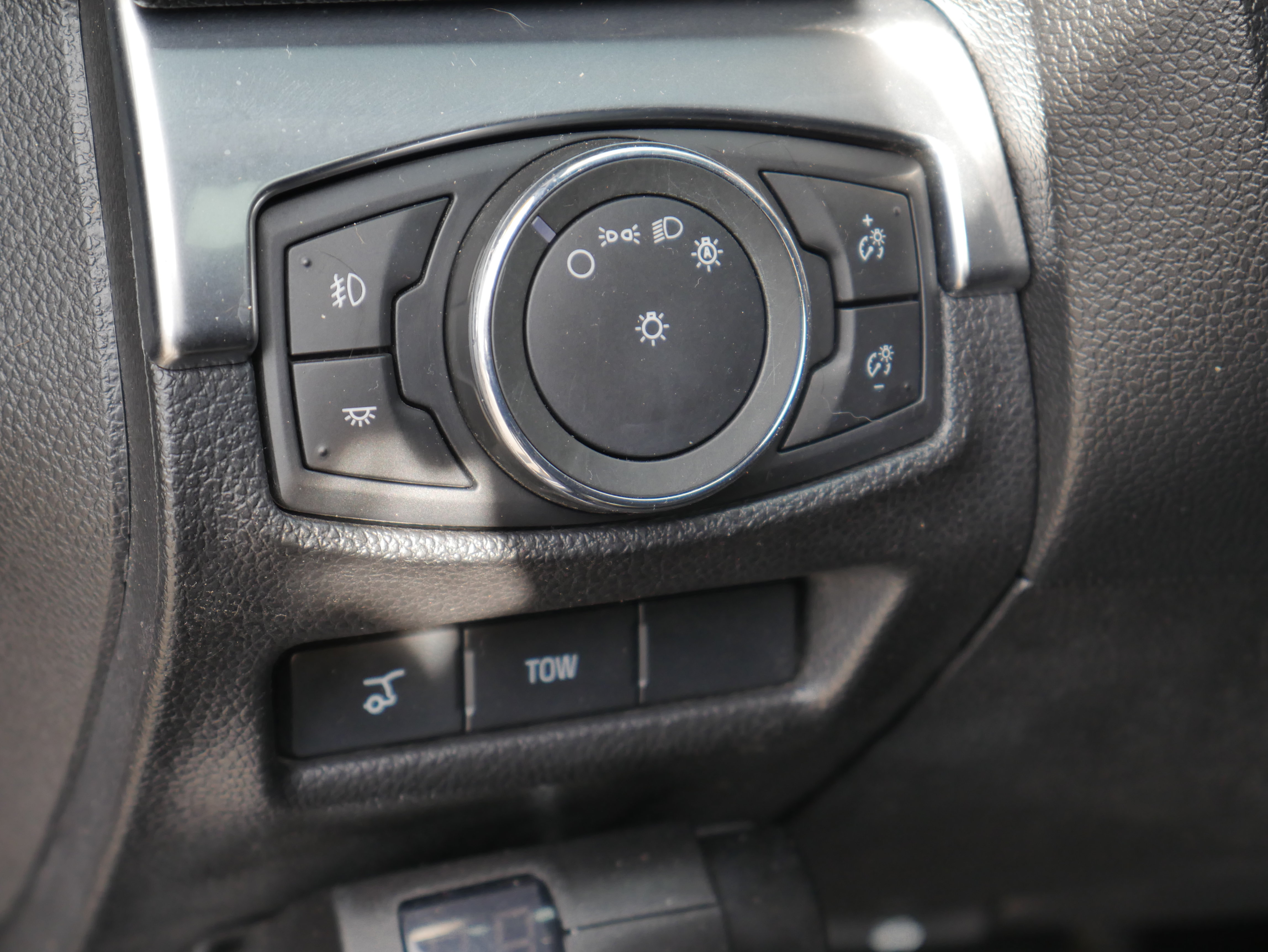 Used 2018 Ford Explorer Sport AWD/4WD image 6