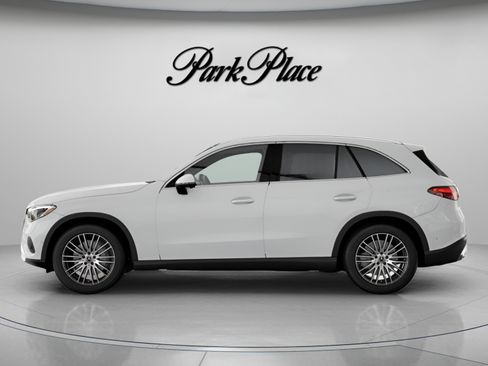 Certified 2026 Mercedes-Benz GLC 300 image 7