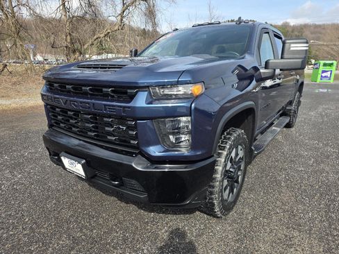 Used 2020 Chevrolet Silverado 2500 Custom w/ Custom Convenience Package image 1