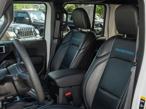 Used 2023 Jeep Wrangler Unlimited Rubicon 4xe AWD/4WD image 15