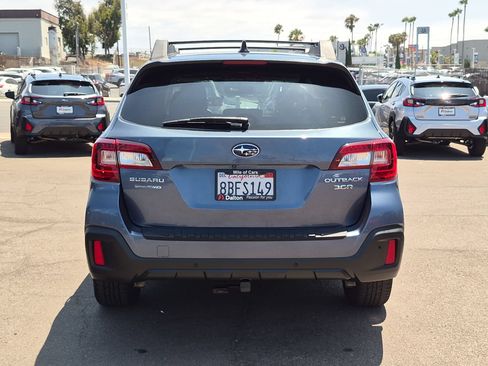 Used 2018 Subaru Outback 3.6R Limited AWD/4WD image 7