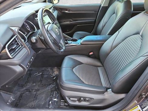 Used 2019 Toyota Camry SE w/ Carpet Mat Package FWD image 20
