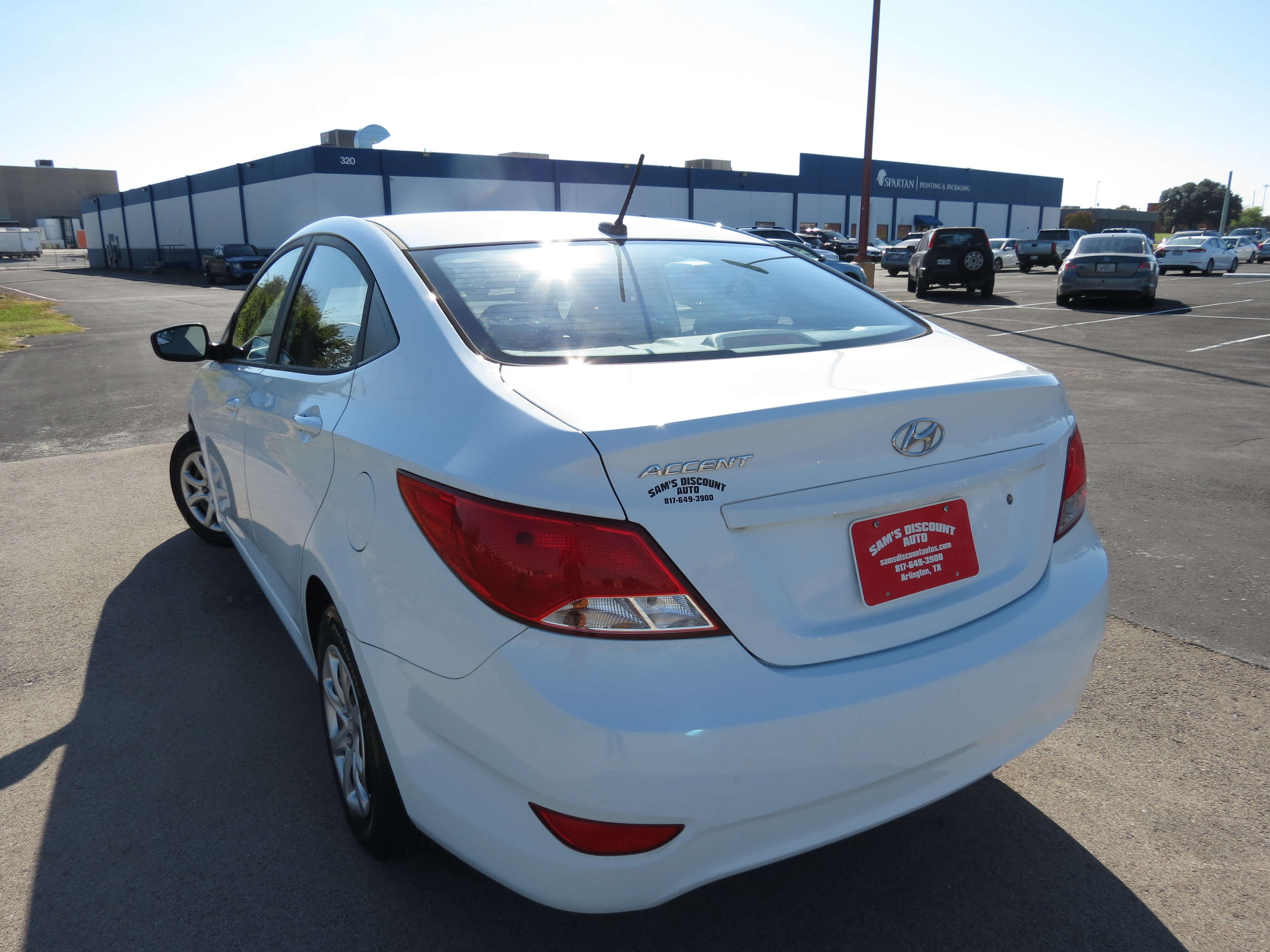 Used 2016 Hyundai Accent SE w/ Option Group 02 FWD image 3