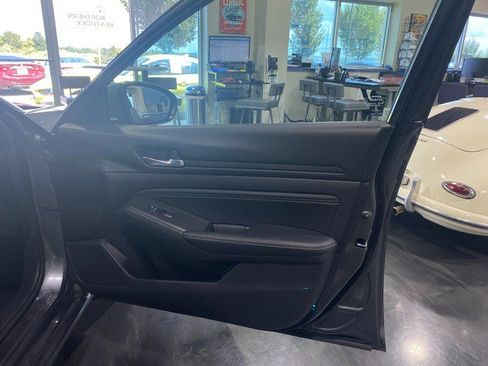 Used 2020 Nissan Altima 2.5 S FWD image 19