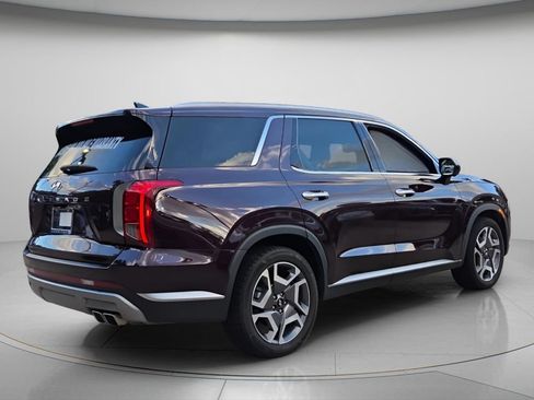 Used 2024 Hyundai Palisade SEL w/ Premium Package FWD image 7