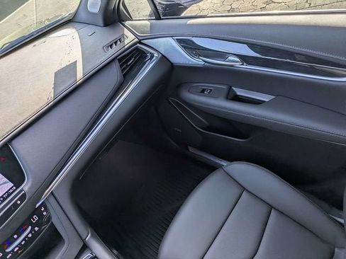 New 2026 Cadillac XT5 Premium Luxury w/ Driver Assist Package AWD/4WD image 17