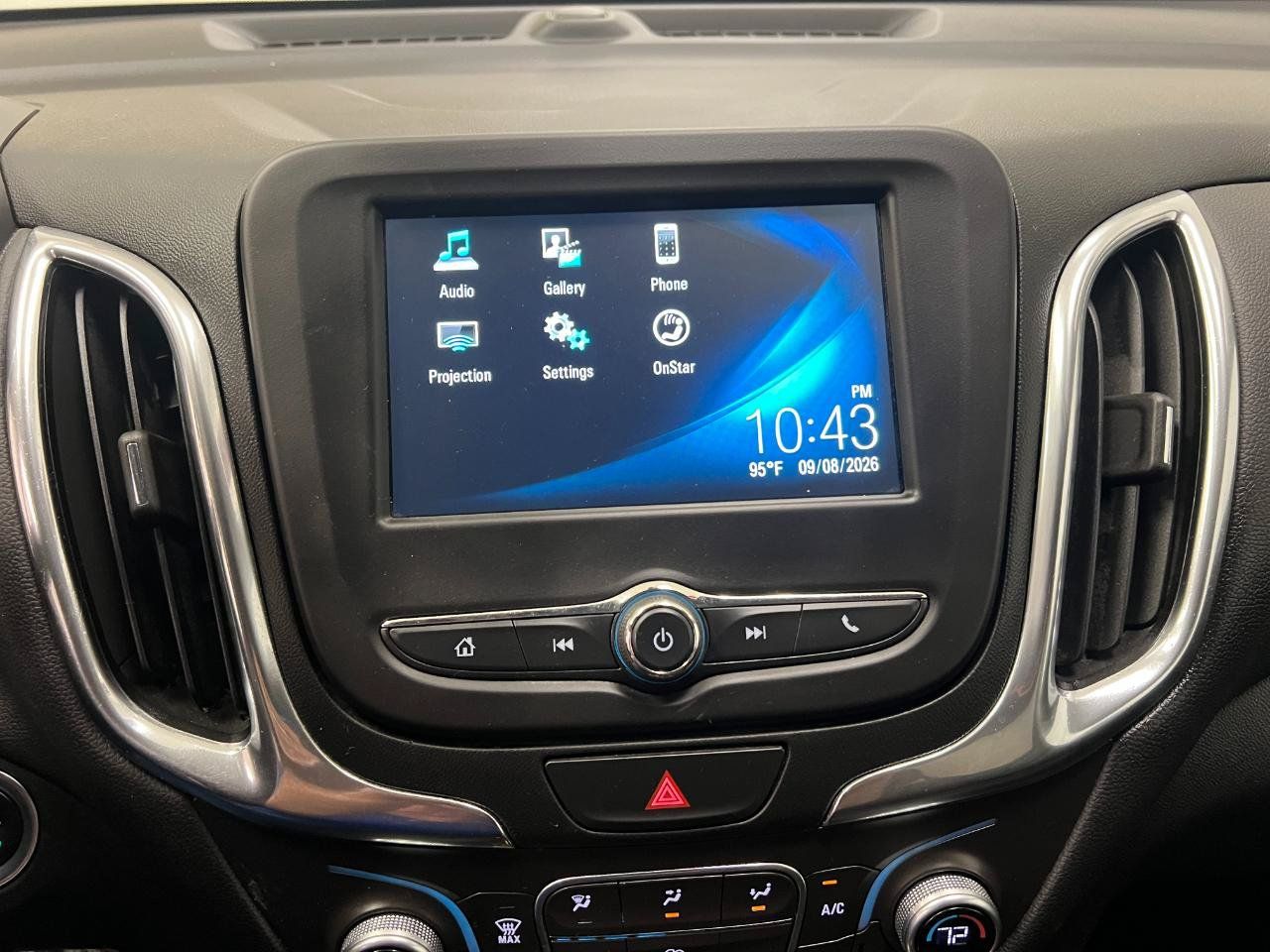 Used 2018 Chevrolet Equinox LT FWD image 44