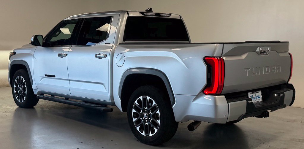 Used 2023 Toyota Tundra Limited w/ Power Package RWD image 4