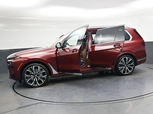 Used 2024 BMW X7 xDrive40i AWD/4WD image 37