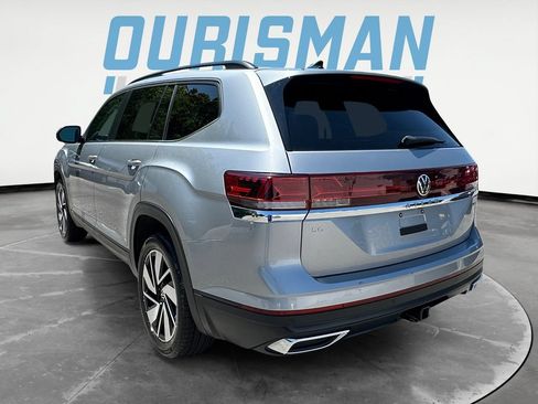 Used 2025 Volkswagen Atlas SE AWD/4WD image 4