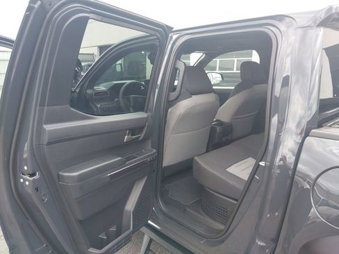 Used 2025 Toyota Tacoma TRD Off-Road AWD/4WD image 11