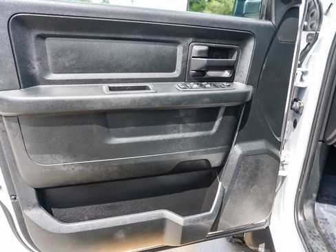Used 2018 RAM 1500 Express w/ Express Value Package RWD image 21