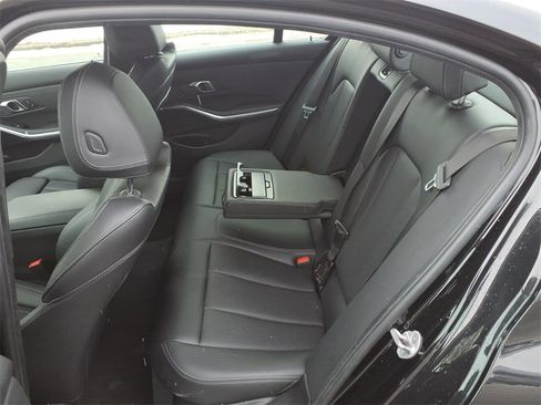 Used 2024 BMW 330i xDrive Sedan w/ Convenience Package image 30