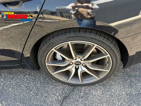 Used 2025 Genesis G70 2.5T AWD/4WD image 29