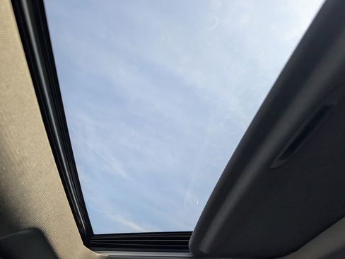 Used 2022 Chevrolet Silverado 1500 LT Trail Boss w/ LT Trail Boss Premium Package image 23