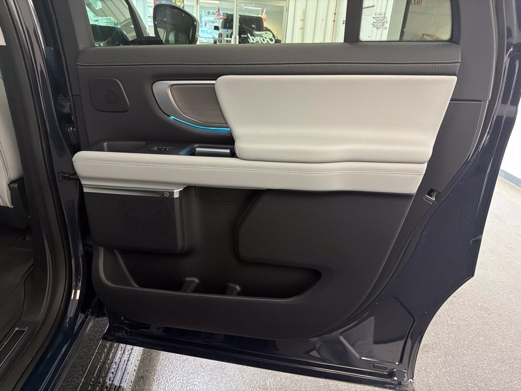 New 2027 Ford Expedition Max Platinum AWD/4WD image 18