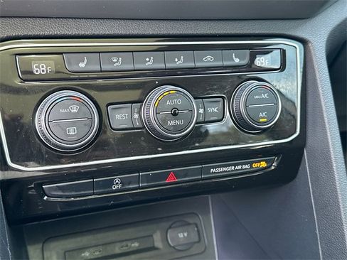 Used 2022 Volkswagen Atlas SE image 23