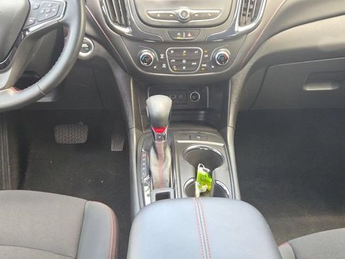 Used 2024 Chevrolet Equinox RS FWD image 18
