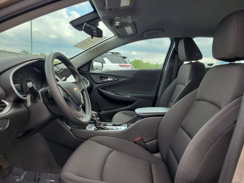 Used 2023 Chevrolet Malibu LS w/ LPO, Floor Liner Package FWD image 15