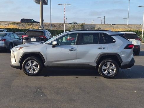 Used 2025 Toyota RAV4 XLE FWD image 12