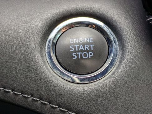 Used 2022 Toyota Highlander XSE image 25