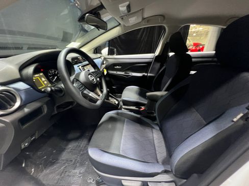 New 2025 Nissan Versa SV w/ Trunk Package image 32