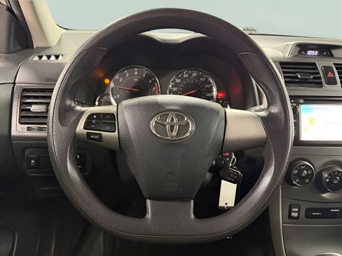 Used 2013 Toyota Corolla L image 10