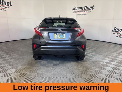 Used 2021 Toyota C-HR LE image 7