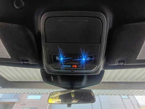 Used 2020 Ford Explorer XLT RWD image 40