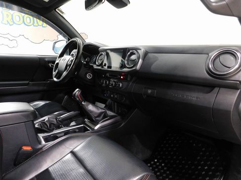 Used 2019 Toyota Tacoma TRD Pro image 94