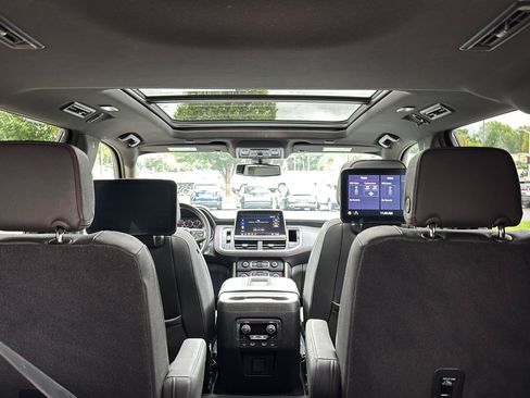 Used 2021 Chevrolet Tahoe RST w/ Luxury Package AWD/4WD image 27