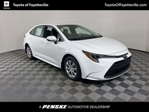 Used 2026 Toyota Corolla LE image 13
