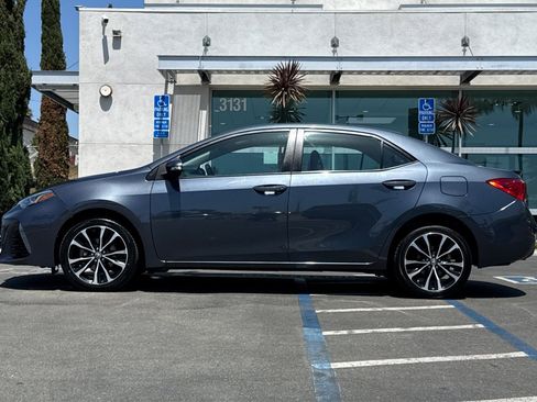 Used 2018 Toyota Corolla SE FWD image 7