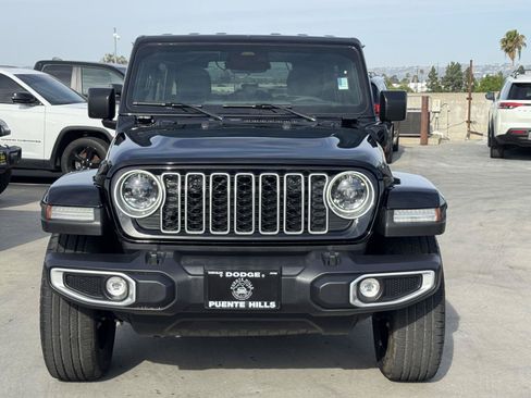 Certified 2025 Jeep Wrangler Unlimited Sahara AWD/4WD image 3