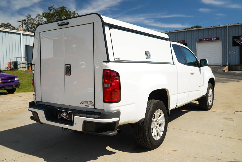 Used 2022 Chevrolet Colorado LT w/ Safety Package RWD image 4