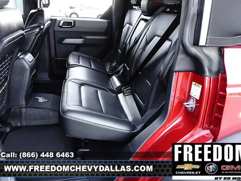 Used 2021 Ford Bronco Badlands image 10