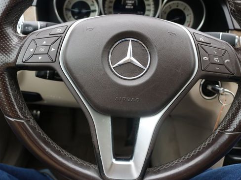 Used 2014 Mercedes-Benz E 350 Sedan image 21